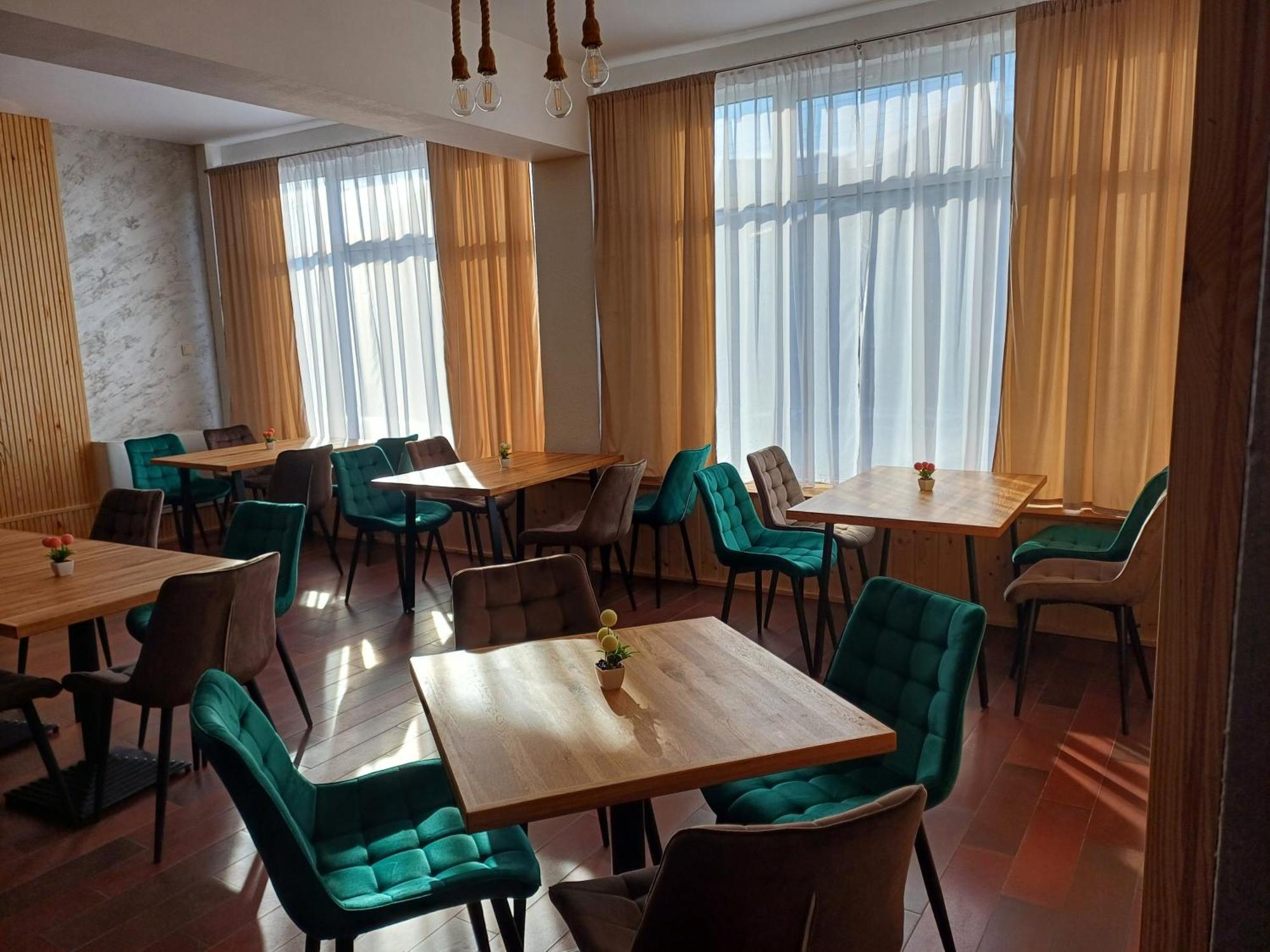 Hotel Provincial Viseu de Jos Esterno foto